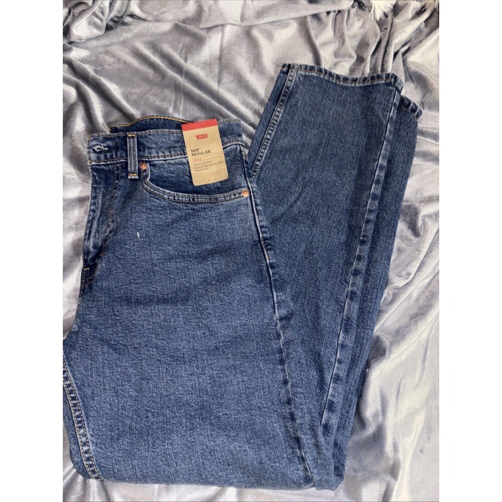 Men’s Levi’s 505 Regular Fit Straight Leg Jeans Size 32x32